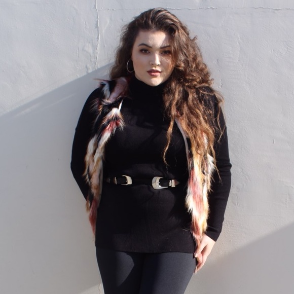 Romeo and Juliet Couture Multi Color Fur Vest - Picture 4 of 4